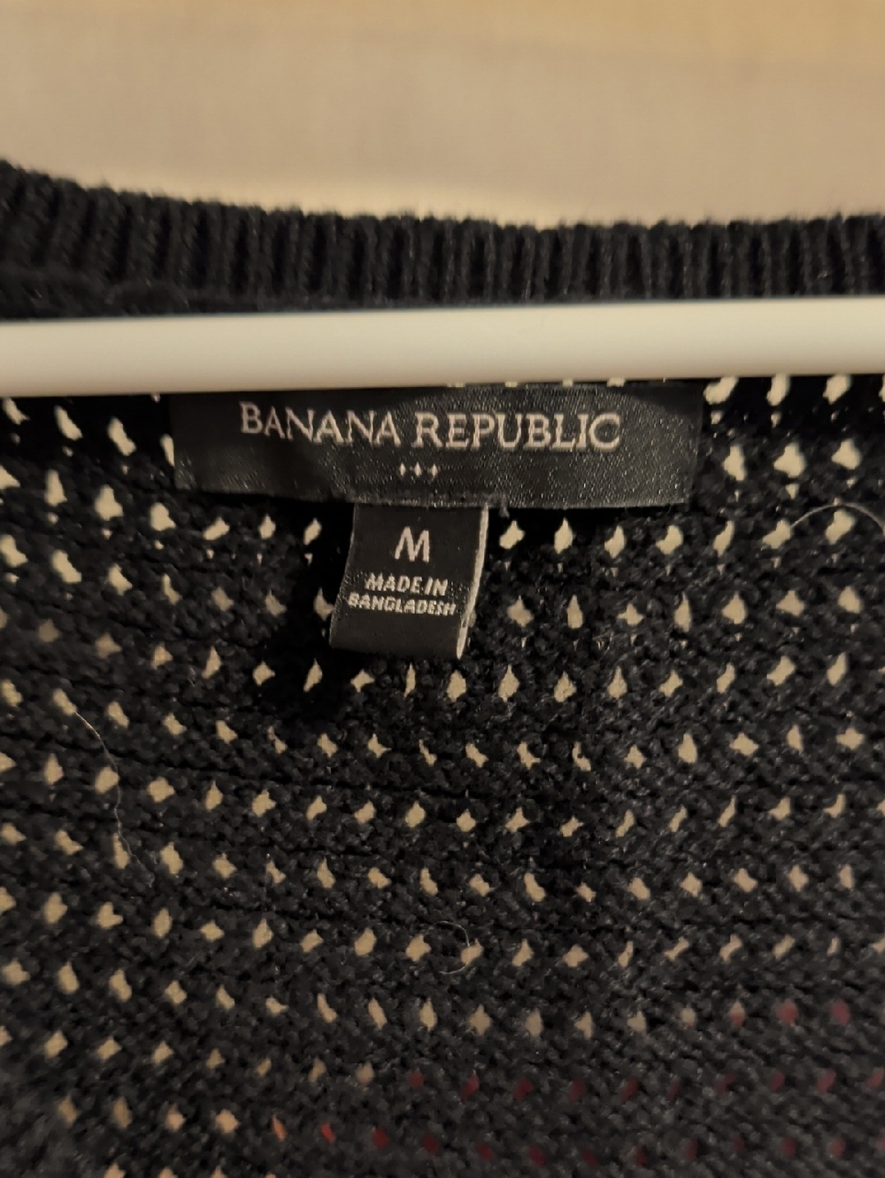 Banana Republic Black Open-Weave V-Neck Tank - Picture 2 of 4